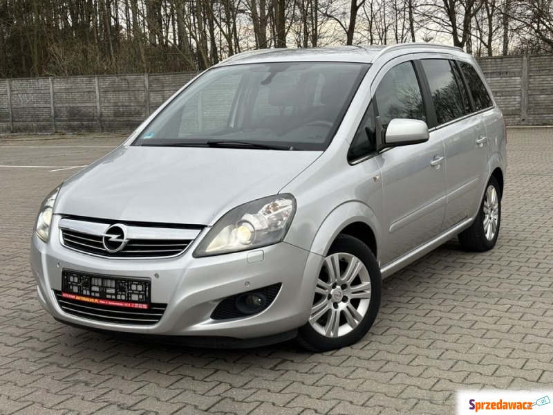 Opel Zafira  Minivan/Van 2012,  1.8 benzyna - Na sprzedaż za 27 500 zł - Nisko