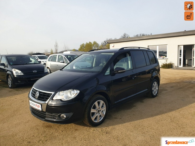 Volkswagen Touran  Minivan/Van 2011,  2.0 diesel - Na sprzedaż za 23 900 zł - Strzegom
