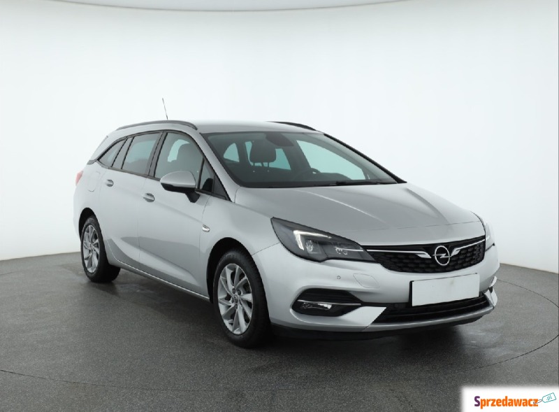 Opel Astra  Kombi 2020,  1.2 benzyna - Na sprzedaż za 43 088 zł - Lublin