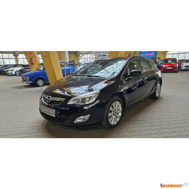 Opel Astra  Hatchback 2011,  1.6 benzyna+LPG - Na sprzedaż za 29 900 zł - Mysłowice