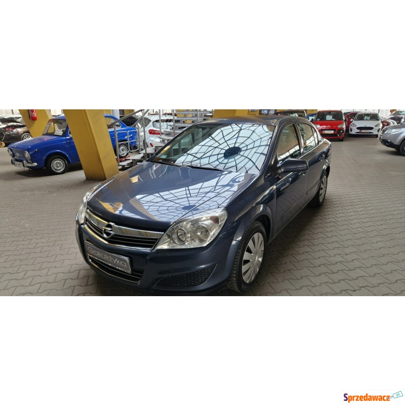 Opel Astra  Sedan/Limuzyna 2008,  1.6 benzyna - Na sprzedaż za 18 200 zł - Mysłowice