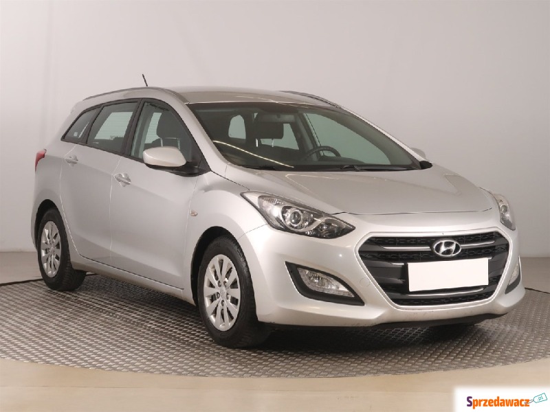Hyundai i30  Kombi 2015,  1.4 diesel - Na sprzedaż za 35 499 zł - Zabrze