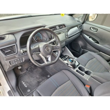 Nissan Leaf  Hatchback 2018 elektryczny, automat - Na sprzedaż za 68 500 zł - Mysłowice - zdjęcie 6