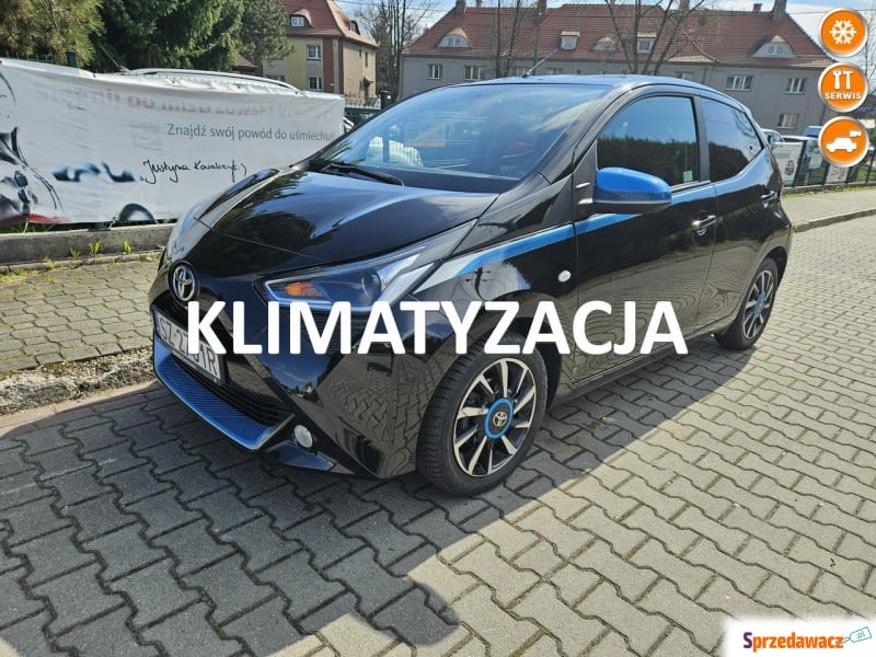 Toyota Aygo  Hatchback 2018,  1.0 benzyna - Na sprzedaż za 43 900 zł - Ruda Śląska