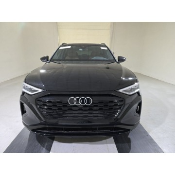 Audi Q8  SUV 2024 elektryczny, automat - Na sprzedaż za 268 140 zł - Katowice - zdjęcie 2