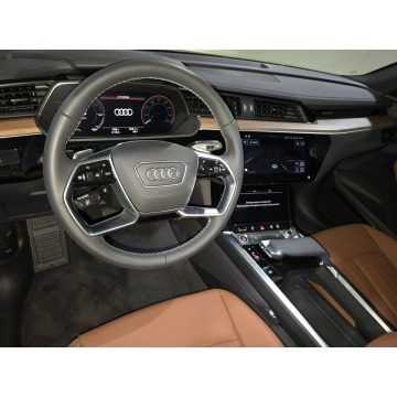Audi Q8  SUV 2024 elektryczny, automat - Na sprzedaż za 268 140 zł - Katowice - zdjęcie 7