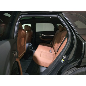 Audi Q8  SUV 2024 elektryczny, automat - Na sprzedaż za 268 140 zł - Katowice - zdjęcie 11