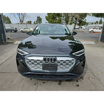 Audi Q8  SUV 2024 elektryczny, automat - Na sprzedaż za 258 300 zł - Katowice - zdjęcie 2