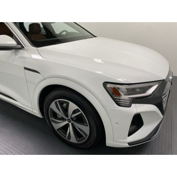 Audi Q8  SUV 2024 elektryczny, automat - Na sprzedaż za 337 020 zł - Katowice - zdjęcie 2