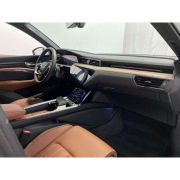 Audi Q8  SUV 2024 elektryczny, automat - Na sprzedaż za 337 020 zł - Katowice - zdjęcie 6