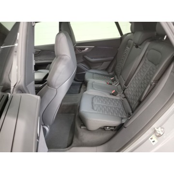 Audi RS Q8  SUV 2024,  4.0 benzyna, automat - Na sprzedaż za 487 080 zł - Katowice - zdjęcie 10
