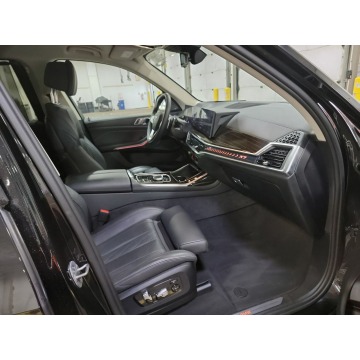 BMW X7  SUV 2024,  3.0 benzyna, automat - Na sprzedaż za 349 320 zł - Katowice - zdjęcie 9
