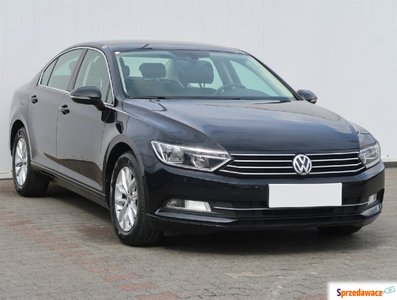 Volkswagen Passat  Liftback 2015,  1.4 benzyna - Na sprzedaż za 48 779 zł - Bielany Wrocławskie