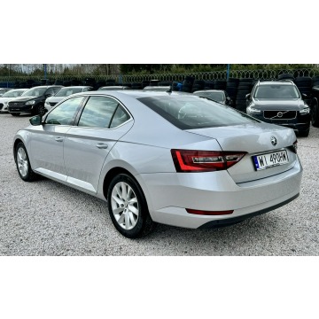 Skoda Superb  Sedan/Limuzyna 2018,  2.0 diesel - Na sprzedaż za 64 900 zł - Kamienna Góra - zdjęcie 4