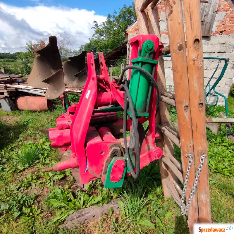 Syndyk sprzeda wyposażenie rolnicze - maszyny,... - Pozostały sprzęt rolniczy - Nowa Wieś
