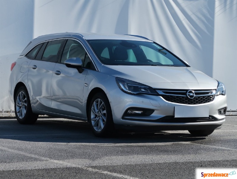 Opel Astra  Kombi 2017,  1.6 diesel - Na sprzedaż za 41 999 zł - Lublin