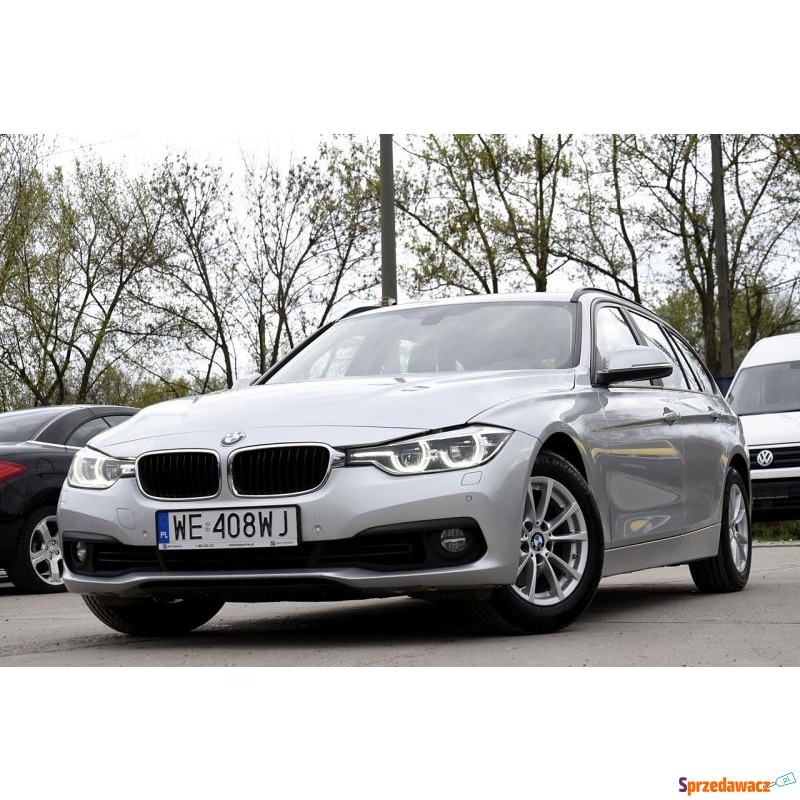 BMW Seria 3  Kombi 2019,  1.5 benzyna - Na sprzedaż za 78 719 zł - Warszawa