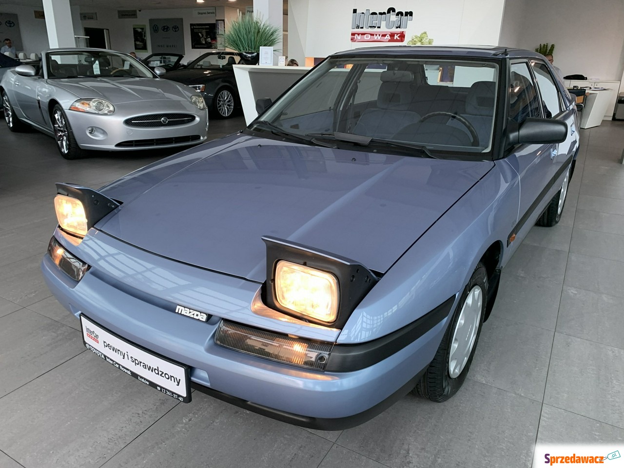 Mazda 323F 1990