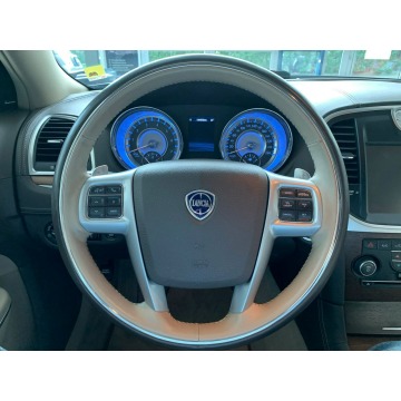 Lancia Thema  Sedan/Limuzyna 2013,  3.6 benzyna, automat - Na sprzedaż za 72 900 zł - Kraków - zdjęcie 11