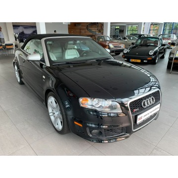Audi RS4  Kabriolet 2008,  4.2 benzyna - Na sprzedaż za 247 499 zł - Kraków - zdjęcie 11