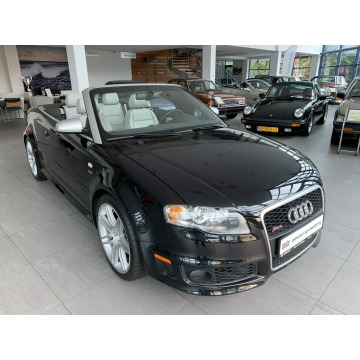 Audi RS4  Kabriolet 2008,  4.2 benzyna - Na sprzedaż za 247 500 zł - Kraków - zdjęcie 3