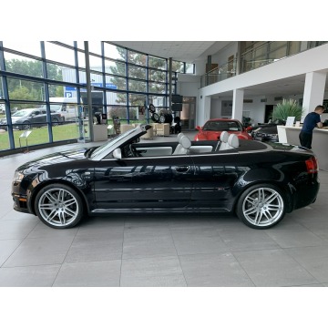 Audi RS4  Kabriolet 2008,  4.2 benzyna - Na sprzedaż za 247 500 zł - Kraków - zdjęcie 5