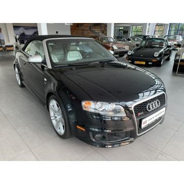 Audi RS4  Kabriolet 2008,  4.2 benzyna - Na sprzedaż za 247 500 zł - Kraków - zdjęcie 11