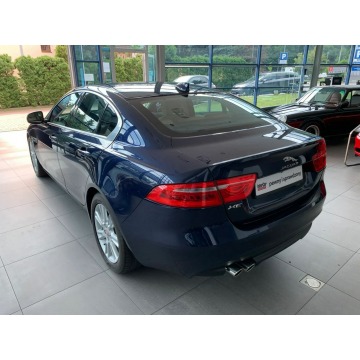 Jaguar XE  Sedan/Limuzyna 2017,  2.0 diesel, automat - Na sprzedaż za 86 898 zł - Kraków - zdjęcie 8