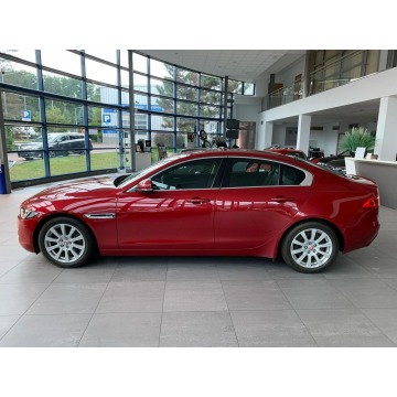 Jaguar XE  Sedan/Limuzyna 2016,  2.0 diesel, automat - Na sprzedaż za 75 899 zł - Kraków - zdjęcie 6