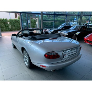 Jaguar XK  Kabriolet 2001,  4.0 benzyna, automat - Na sprzedaż za 160 000 zł - Kraków - zdjęcie 8