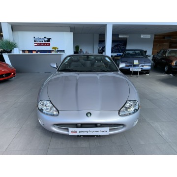 Jaguar XK  Kabriolet 2001,  4.0 benzyna, automat - Na sprzedaż za 160 000 zł - Kraków - zdjęcie 2