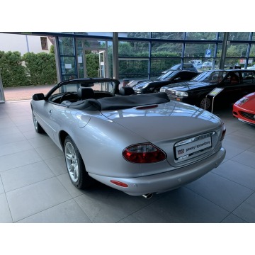 Jaguar XK  Kabriolet 2001,  4.0 benzyna, automat - Na sprzedaż za 160 000 zł - Kraków - zdjęcie 8