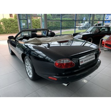 Jaguar XK  Kabriolet 2002,  4.2 benzyna, automat - Na sprzedaż za 98 900 zł - Kraków - zdjęcie 8