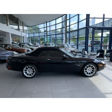 Jaguar XK  Kabriolet 2002,  4.2 benzyna, automat - Na sprzedaż za 98 900 zł - Kraków - zdjęcie 12