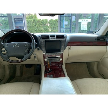Lexus LS  Sedan/Limuzyna 2010,  4.6 benzyna, automat - Na sprzedaż za 108 900 zł - Kraków - zdjęcie 12