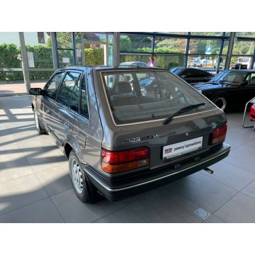 Mazda 323  Liftback 1986,  1.6 benzyna - Na sprzedaż za 79 899 zł - Kraków - zdjęcie 8