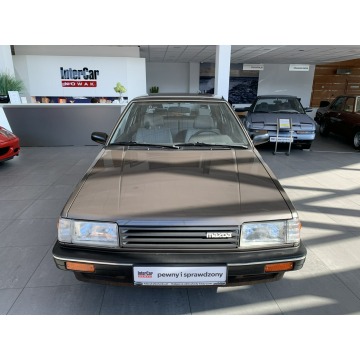 Mazda 323  Hatchback 1986,  1.6 benzyna - Na sprzedaż za 79 899 zł - Kraków - zdjęcie 2