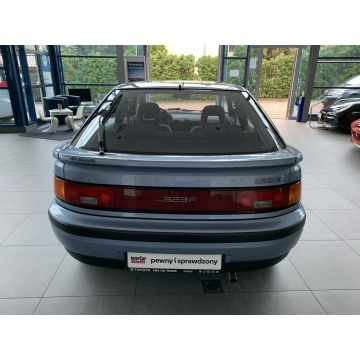Mazda 323F  Hatchback 1990,  1.8 benzyna - Na sprzedaż za 79 899 zł - Kraków - zdjęcie 10