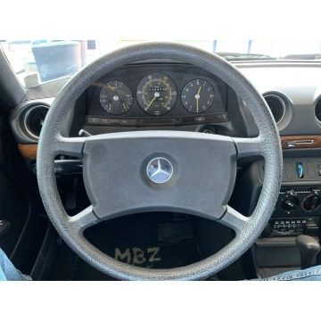 Mercedes - Benz W123  Sedan/Limuzyna 1981,  2.4 diesel, automat - Na sprzedaż za 98 999 zł - Kraków - zdjęcie 11