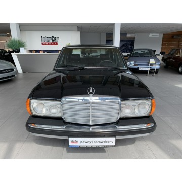 Mercedes - Benz W123  Sedan/Limuzyna 1981,  2.4 diesel, automat - Na sprzedaż za 98 900 zł - Kraków - zdjęcie 2
