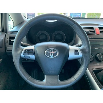 Toyota Auris  Liftback 2010,  1.4 diesel - Na sprzedaż za 39 900 zł - Kraków - zdjęcie 11