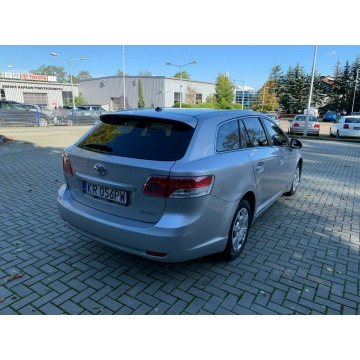 Toyota Avensis 2010,  2.0 diesel - Na sprzedaż za 17 900 zł - Kraków - zdjęcie 6