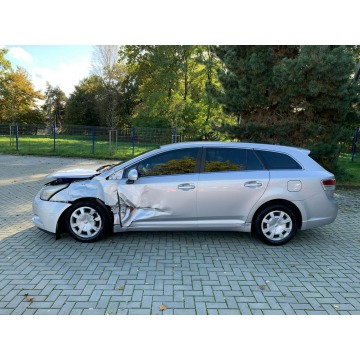 Toyota Avensis 2010,  2.0 diesel - Na sprzedaż za 17 900 zł - Kraków - zdjęcie 5