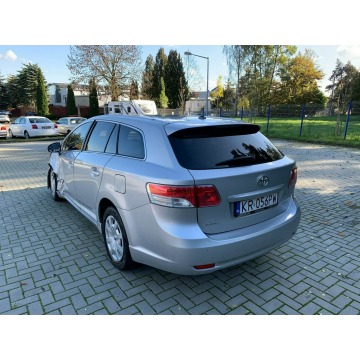 Toyota Avensis 2010,  2.0 diesel - Na sprzedaż za 17 900 zł - Kraków - zdjęcie 8