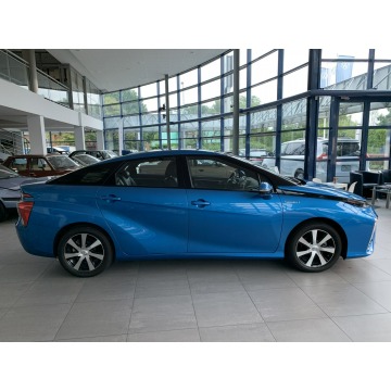 Toyota   Sedan/Limuzyna 2017 hybryda, automat - Na sprzedaż za 115 900 zł - Kraków - zdjęcie 4