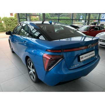 Toyota   Sedan/Limuzyna 2017 hybryda, automat - Na sprzedaż za 115 900 zł - Kraków - zdjęcie 8