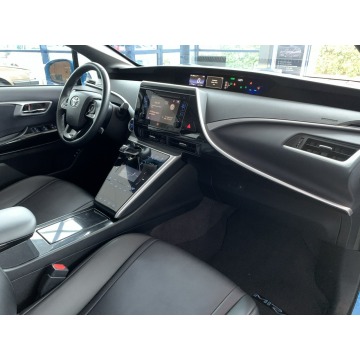 Toyota   Sedan/Limuzyna 2017 hybryda, automat - Na sprzedaż za 115 900 zł - Kraków - zdjęcie 11