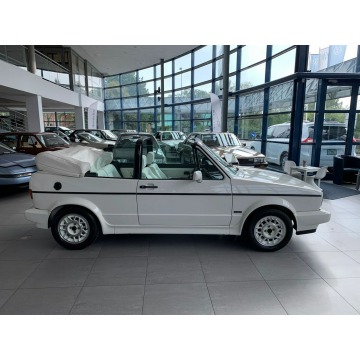 Volkswagen Golf  Kabriolet 1990,  1.8 benzyna - Na sprzedaż za 114 900 zł - Kraków - zdjęcie 4