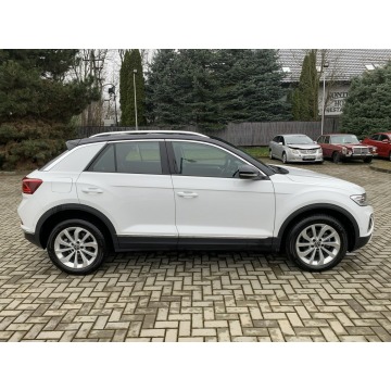 Volkswagen T-Roc  SUV 2022,  1.5 benzyna, automat - Na sprzedaż za 128 900 zł - Kraków - zdjęcie 4