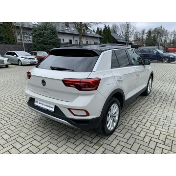 Volkswagen T-Roc  SUV 2022,  1.5 benzyna, automat - Na sprzedaż za 122 899 zł - Kraków - zdjęcie 6